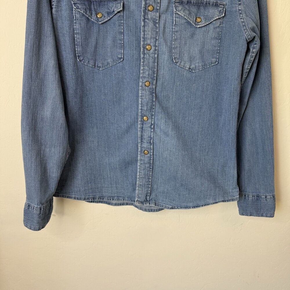 Wrangler Size Medium Indigo Chambray Brown Pearl Snap Button Down Western  Rodeo - Picture 2 of 10
